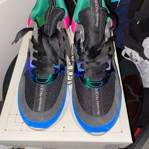 Men’s Alexander McQueen - Picture 3 of 12